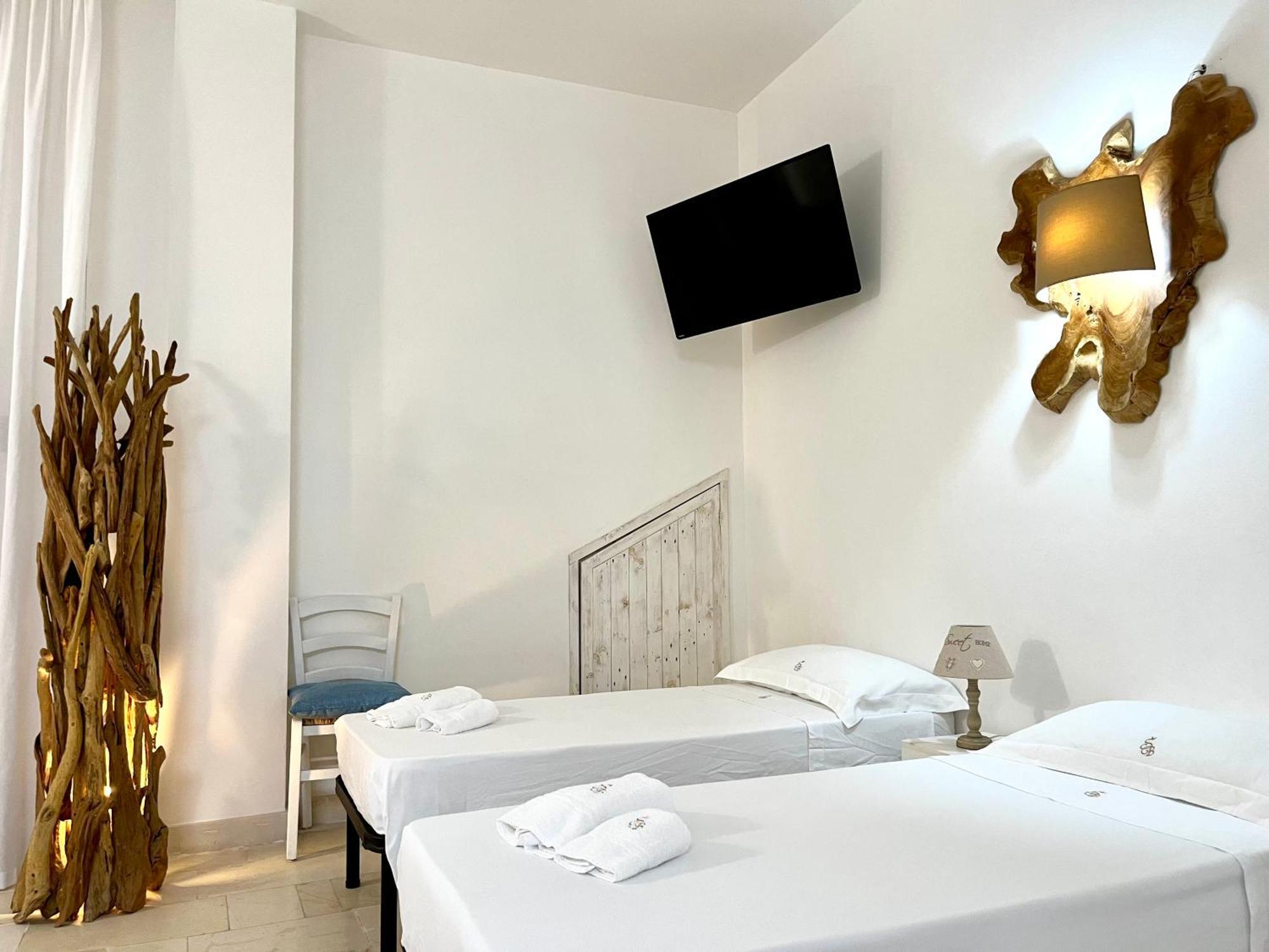Salto Nel Blu Hotel Леверано Екстериор снимка